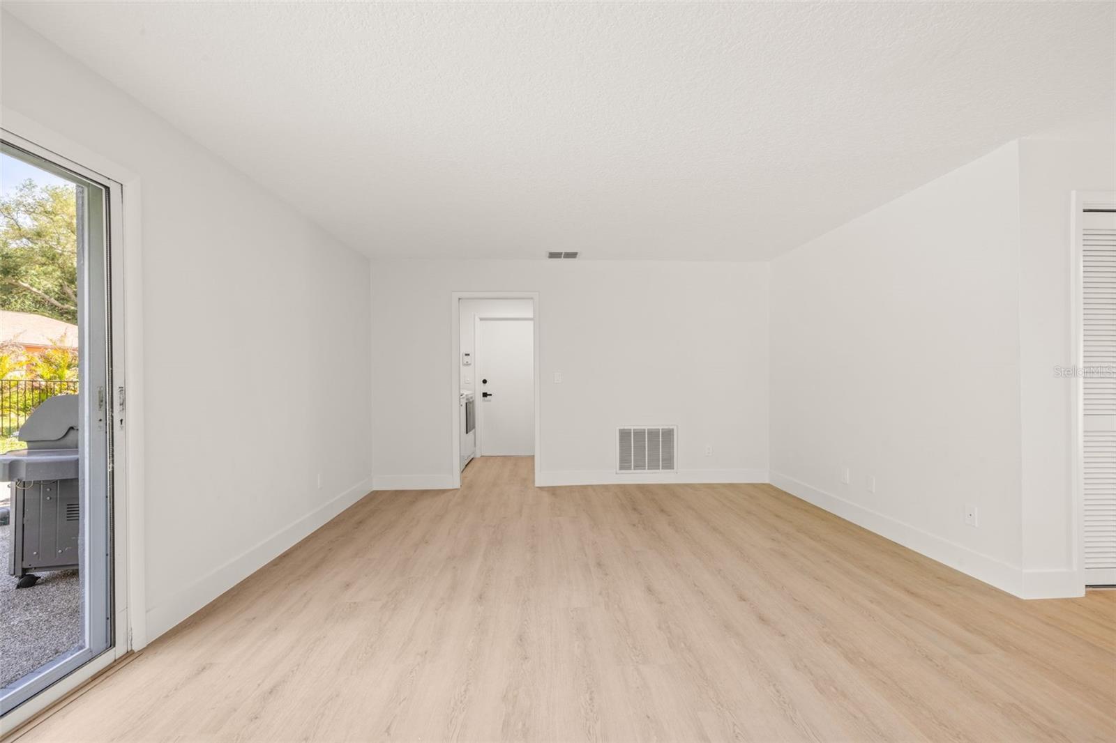 Image 50 of 83 For 2668 Concorde Court