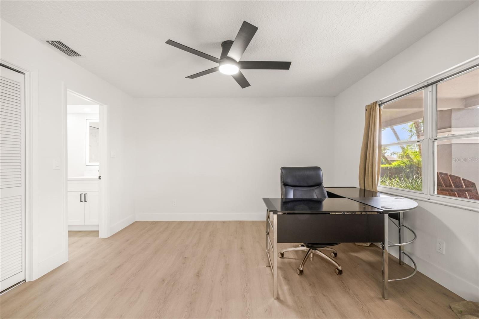 Image 54 of 83 For 2668 Concorde Court