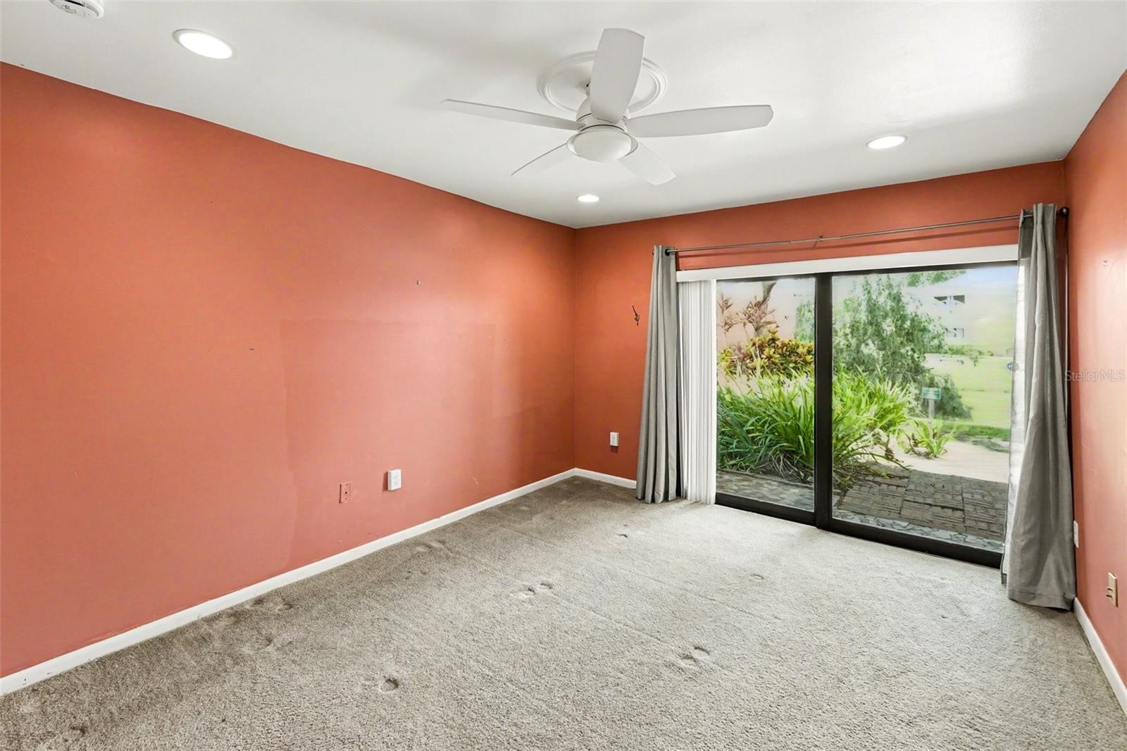 Image 12 of 31 For 10755 Village Club Circle N 101