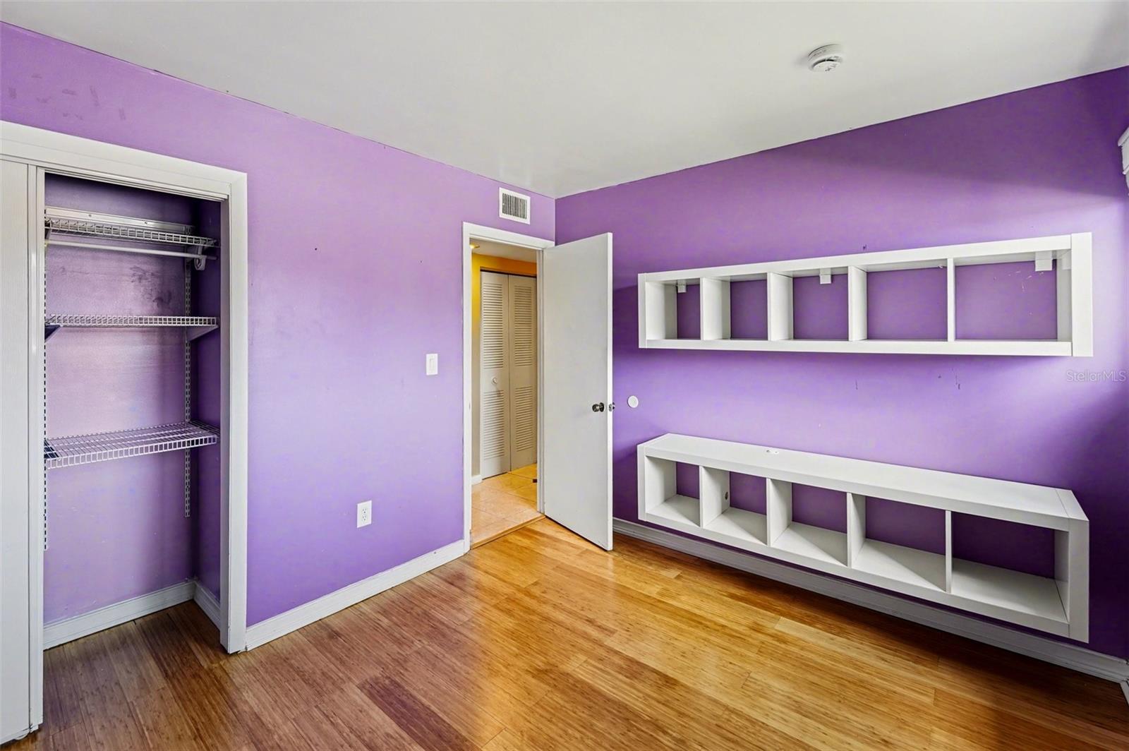 Image 19 of 31 For 10755 Village Club Circle N 101