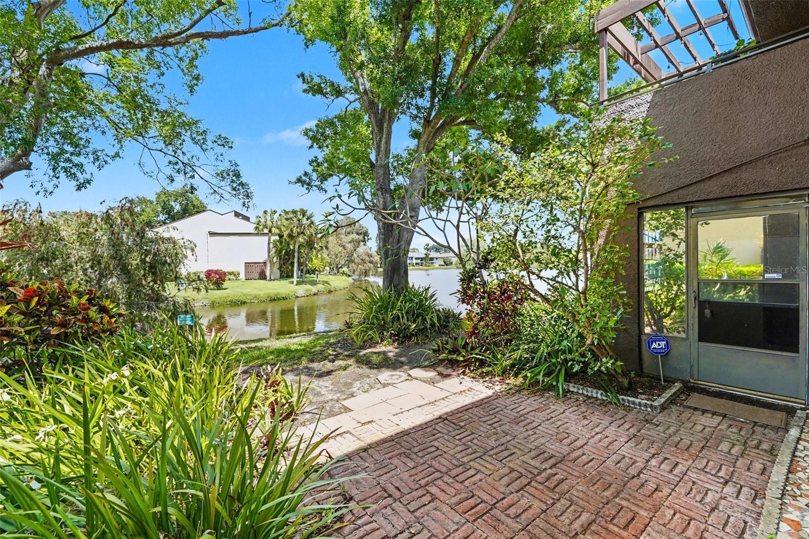 Image 26 of 31 For 10755 Village Club Circle N 101