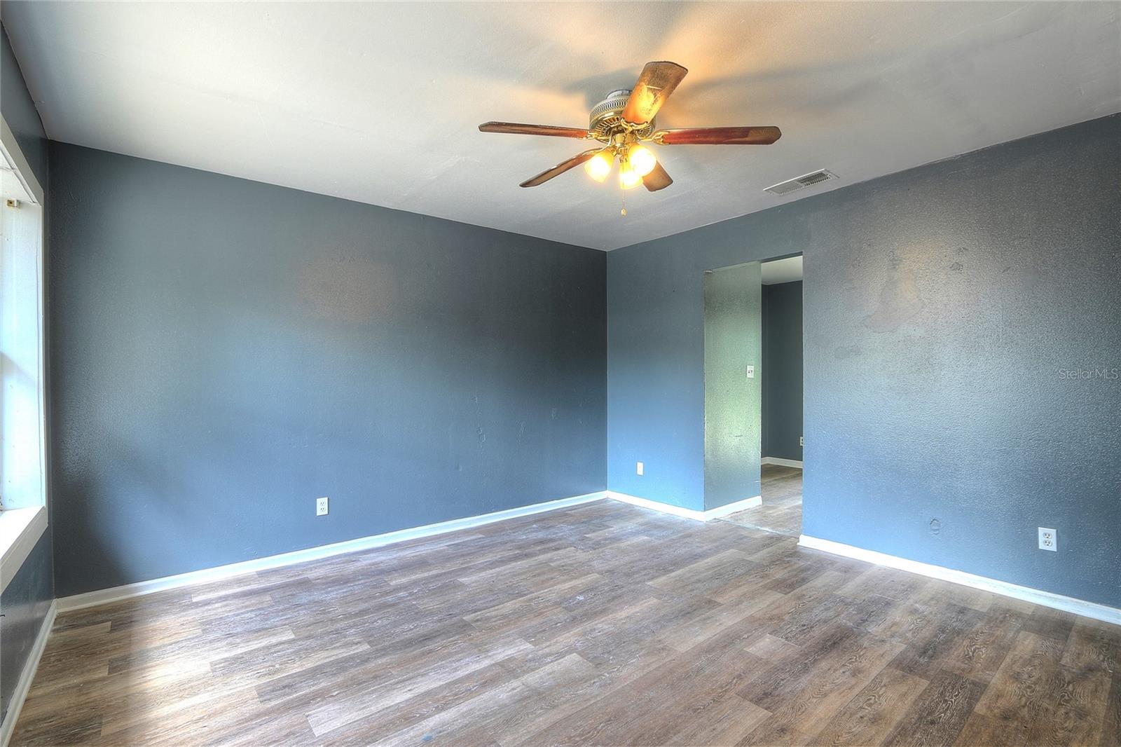 Image 6 of 22 For 2308 Link Street