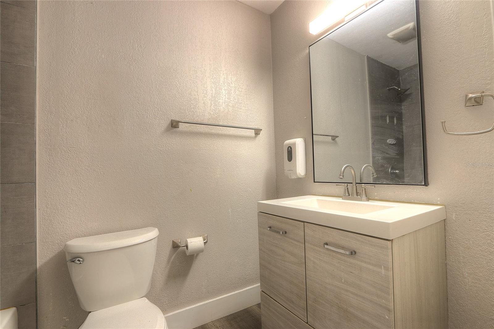 Image 8 of 22 For 2308 Link Street