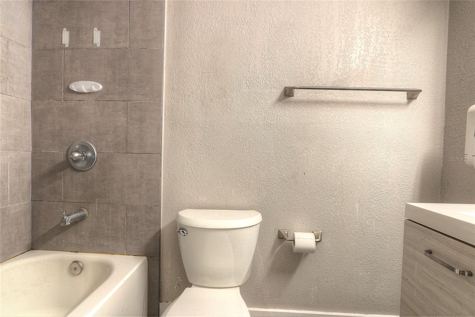 Image 9 of 22 For 2308 Link Street