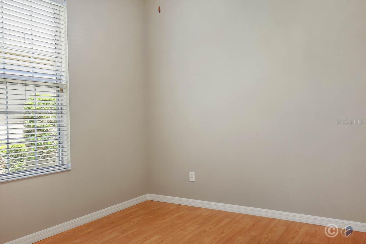 Image 17 of 39 For 15745 Phoebepark Avenue