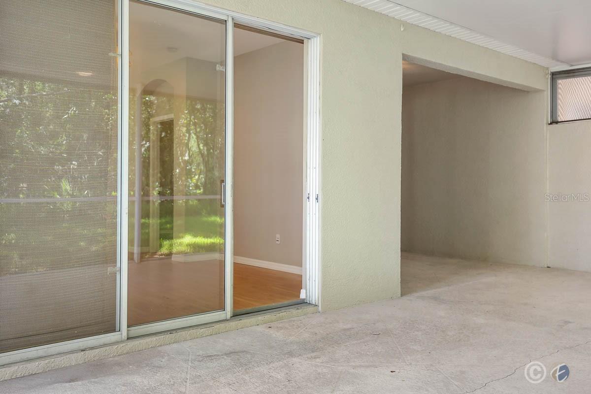 Image 22 of 39 For 15745 Phoebepark Avenue