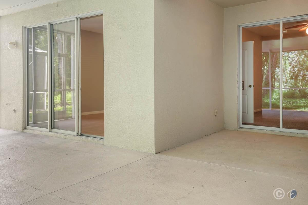 Image 23 of 39 For 15745 Phoebepark Avenue