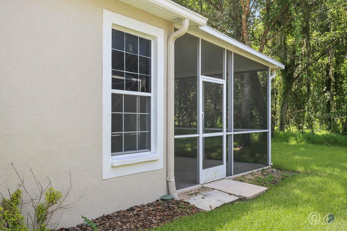 Image 26 of 39 For 15745 Phoebepark Avenue