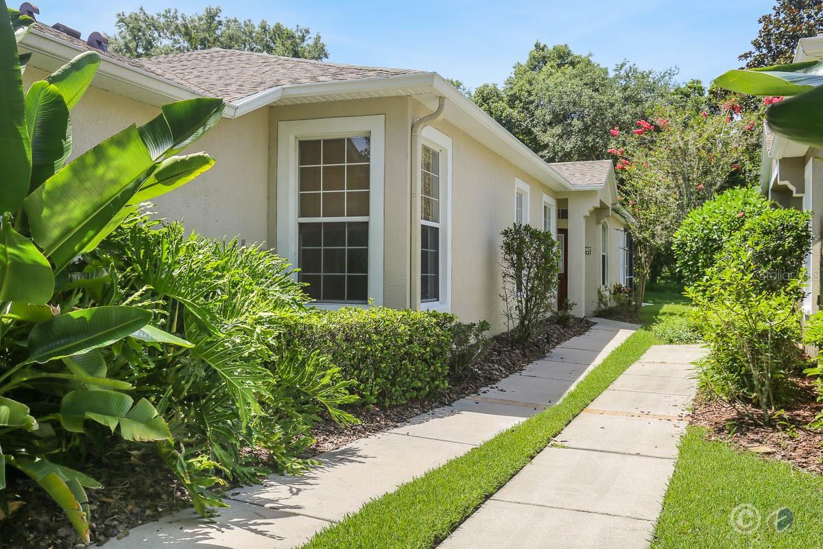 Image 4 of 39 For 15745 Phoebepark Avenue