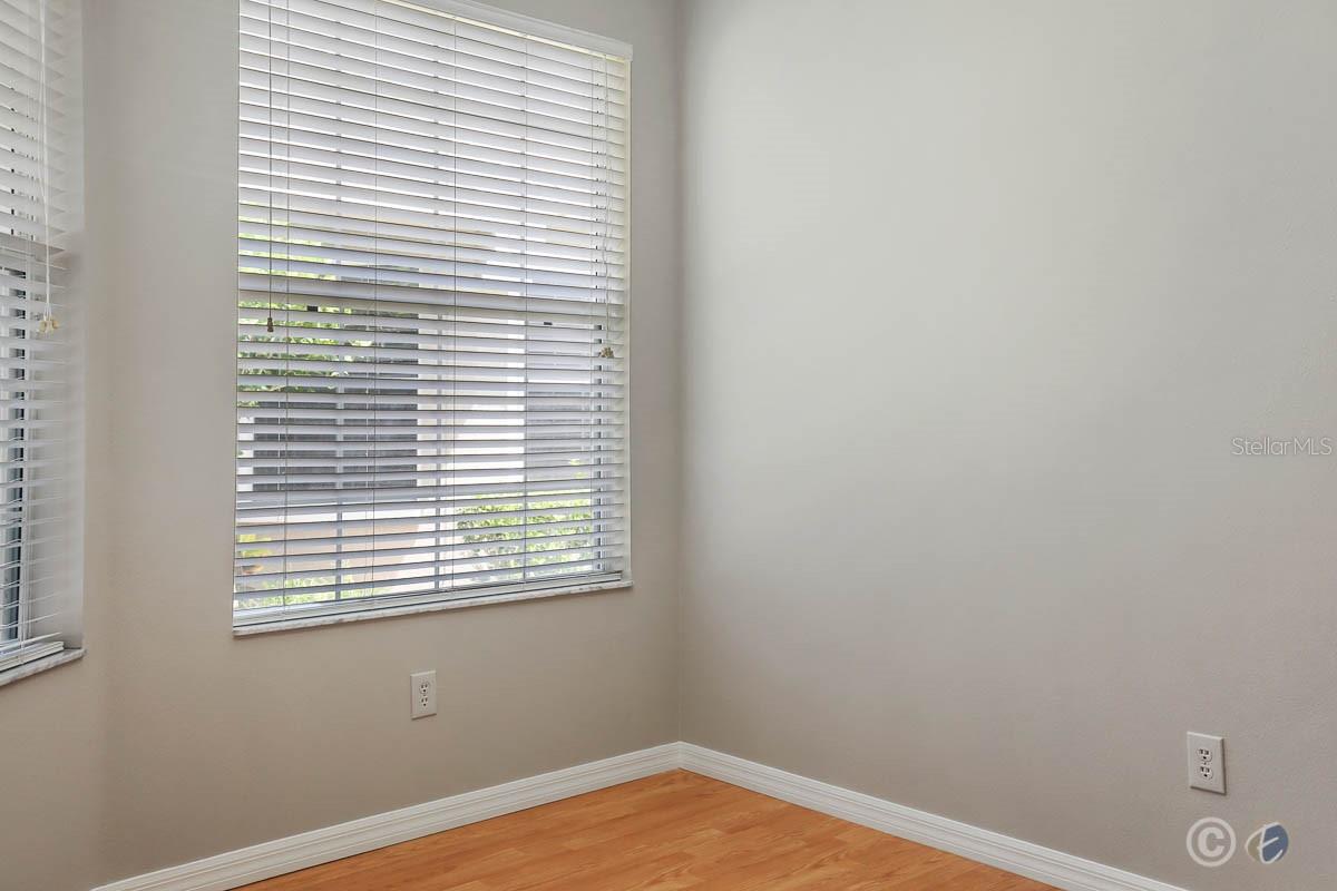 Image 8 of 39 For 15745 Phoebepark Avenue