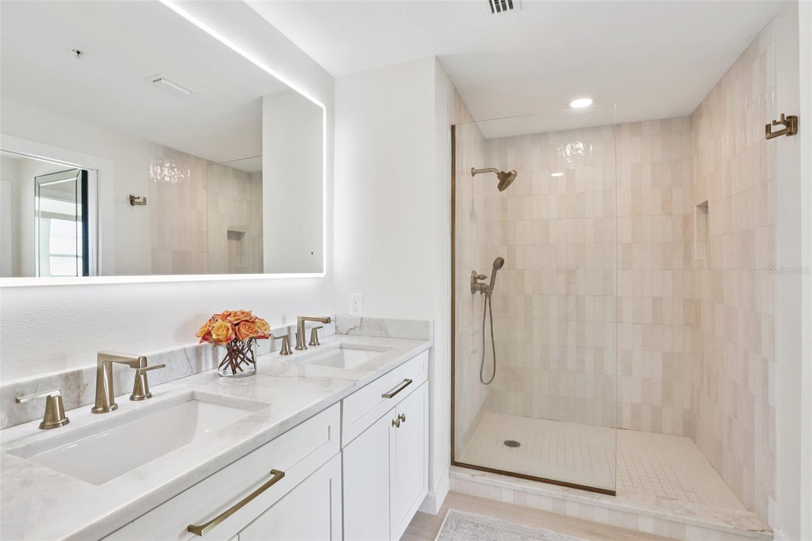 Image 18 of 44 For 345 Bayshore Boulevard 907