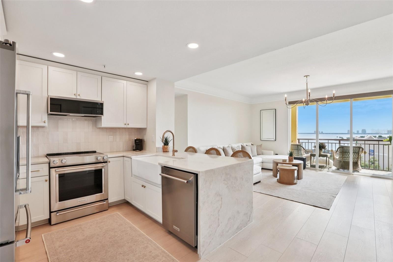 Image 3 of 44 For 345 Bayshore Boulevard 907