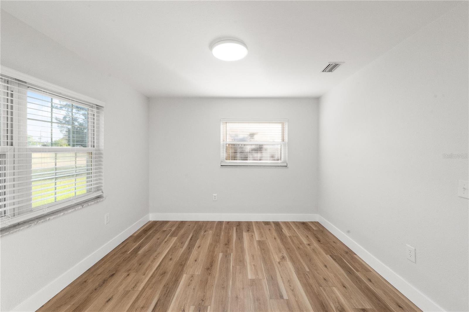 Image 12 of 20 For 38245 12th Avenue