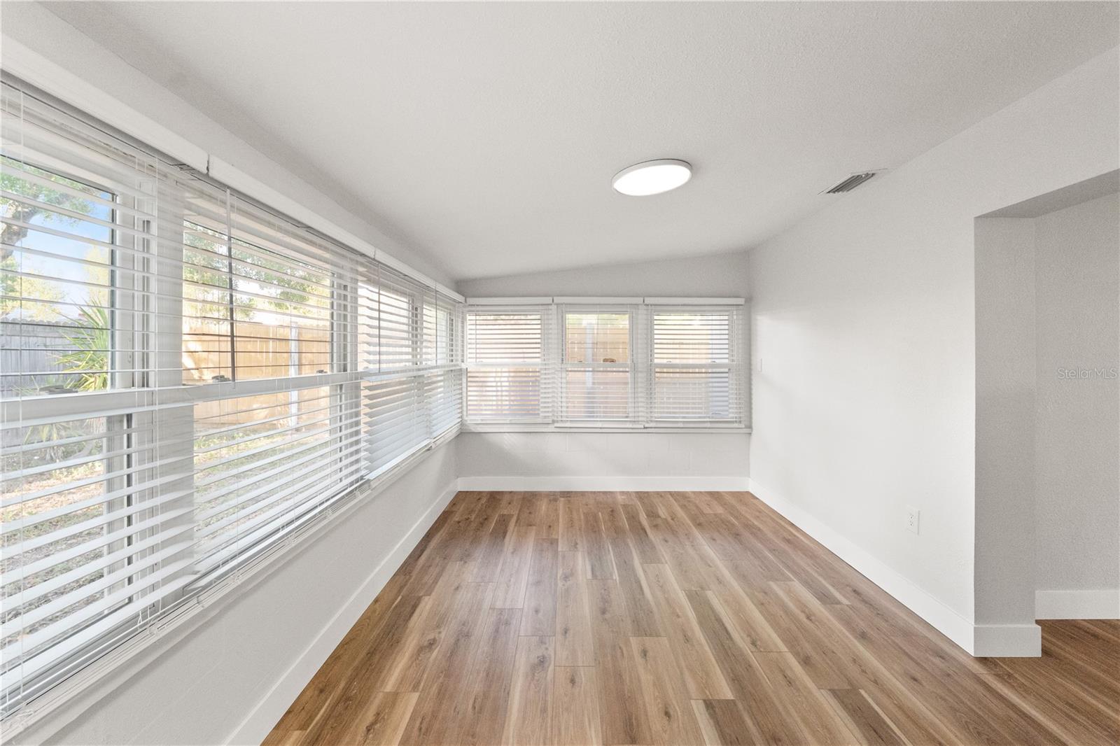 Image 17 of 20 For 38245 12th Avenue