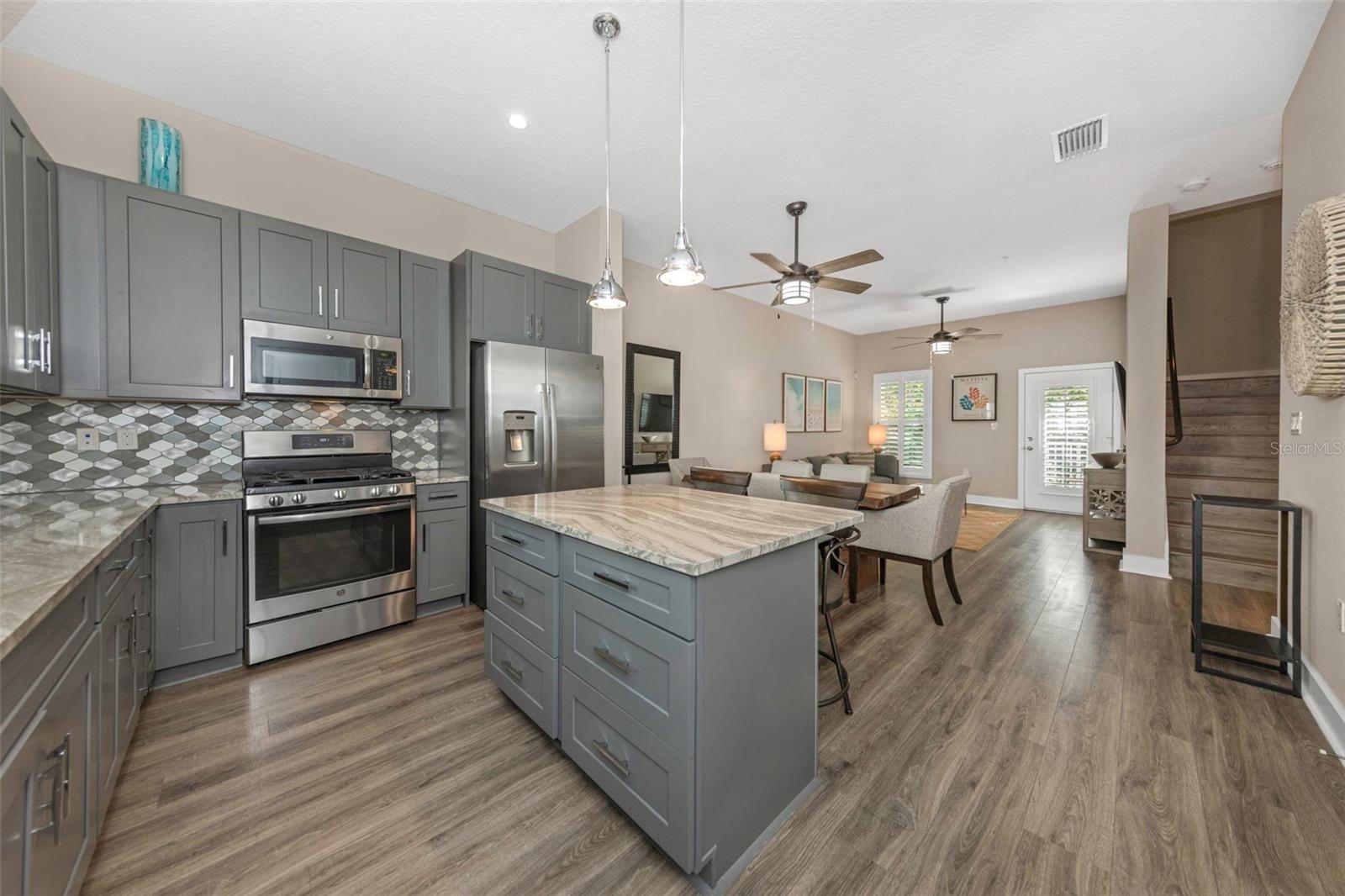 Image 10 of 40 For 946 Highland Avenue 45