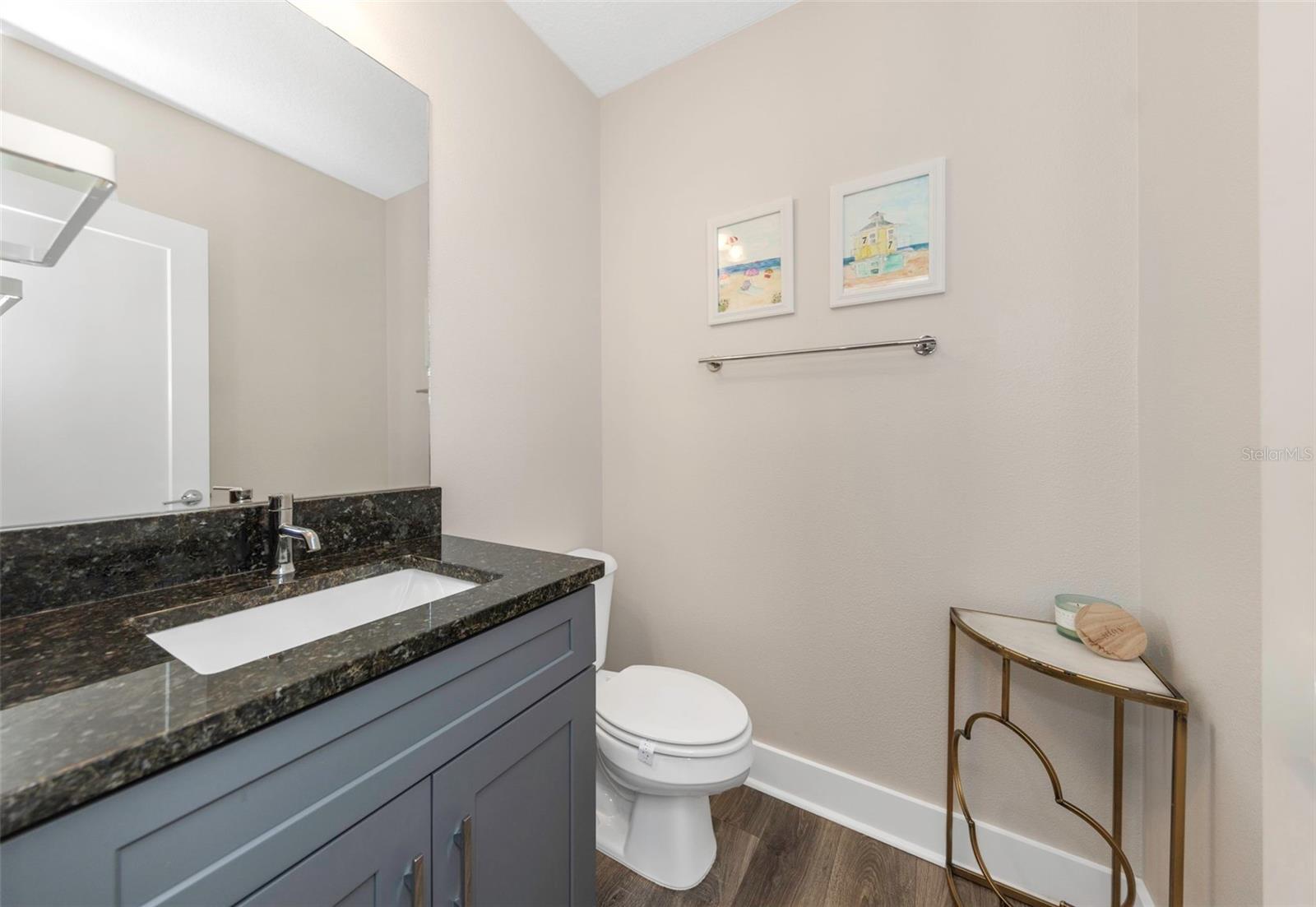 Image 16 of 40 For 946 Highland Avenue 45