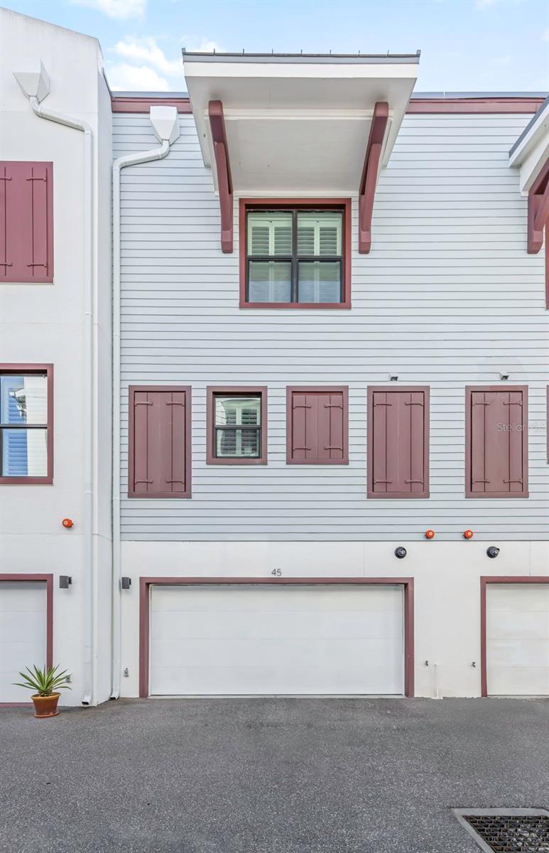 Image 30 of 40 For 946 Highland Avenue 45