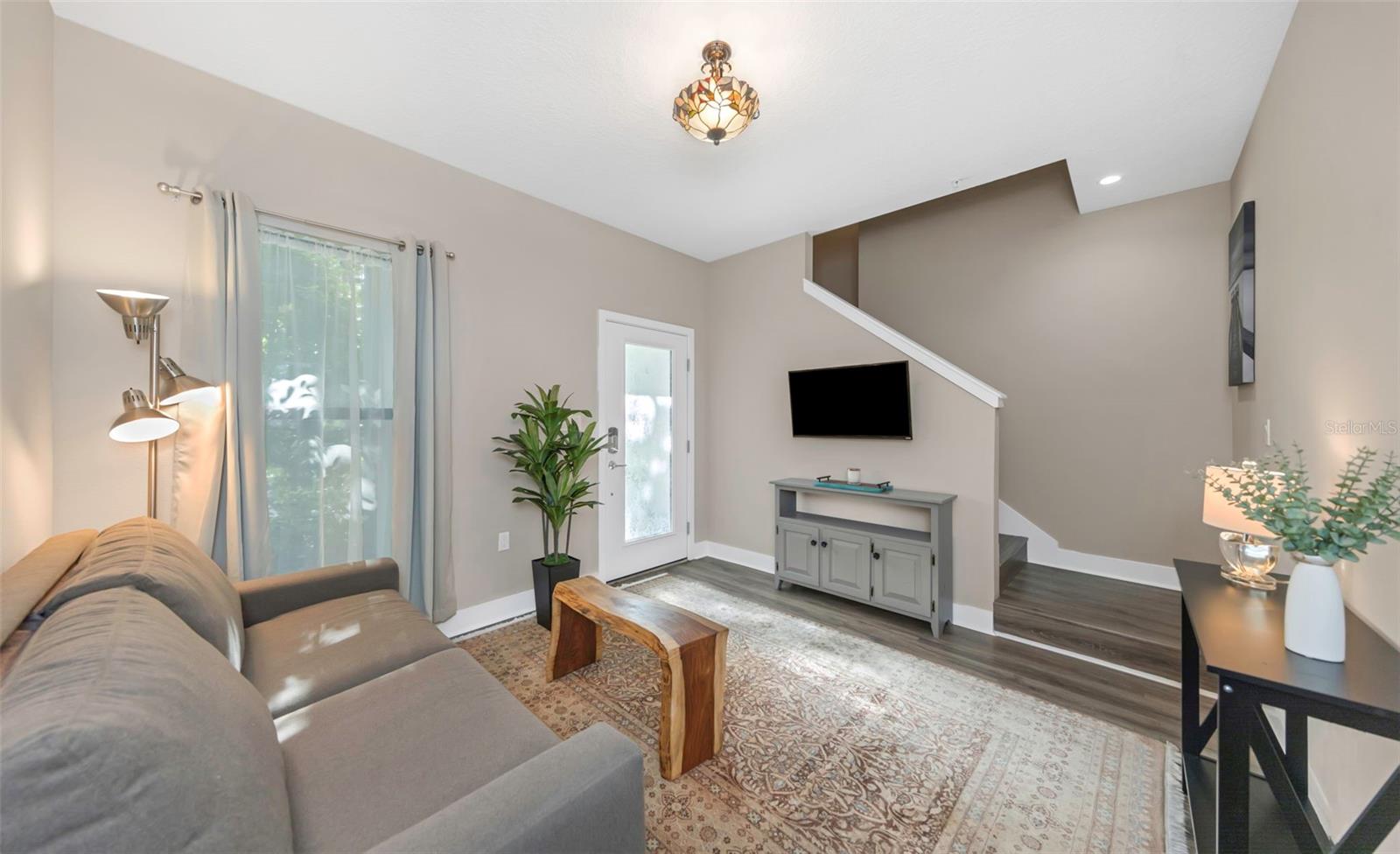 Image 5 of 40 For 946 Highland Avenue 45