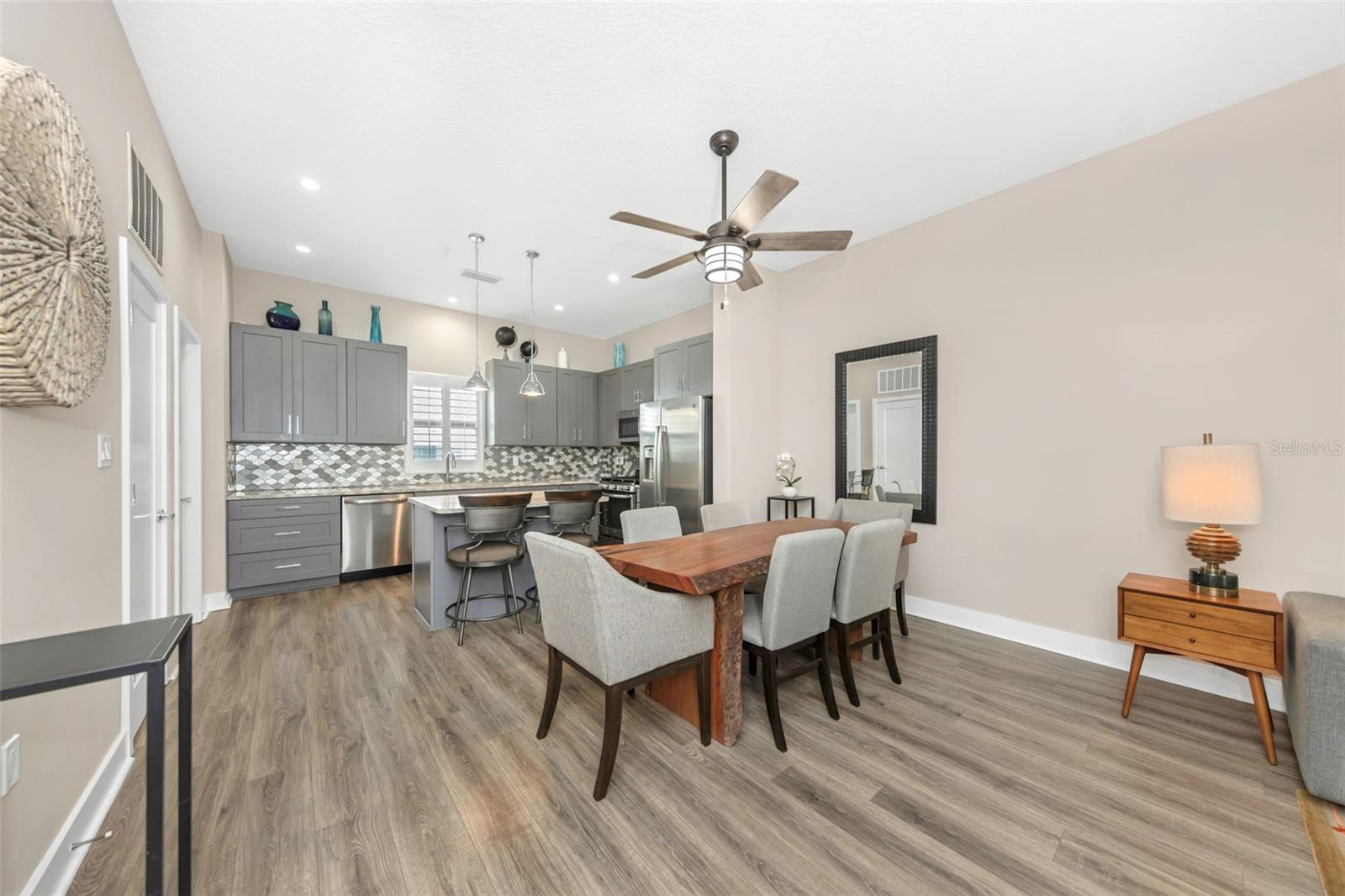 Image 9 of 40 For 946 Highland Avenue 45