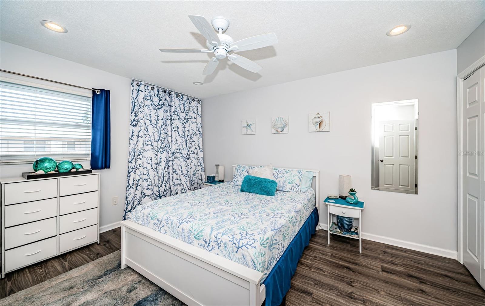 Image 35 of 100 For 2 Causeway Boulevard 208