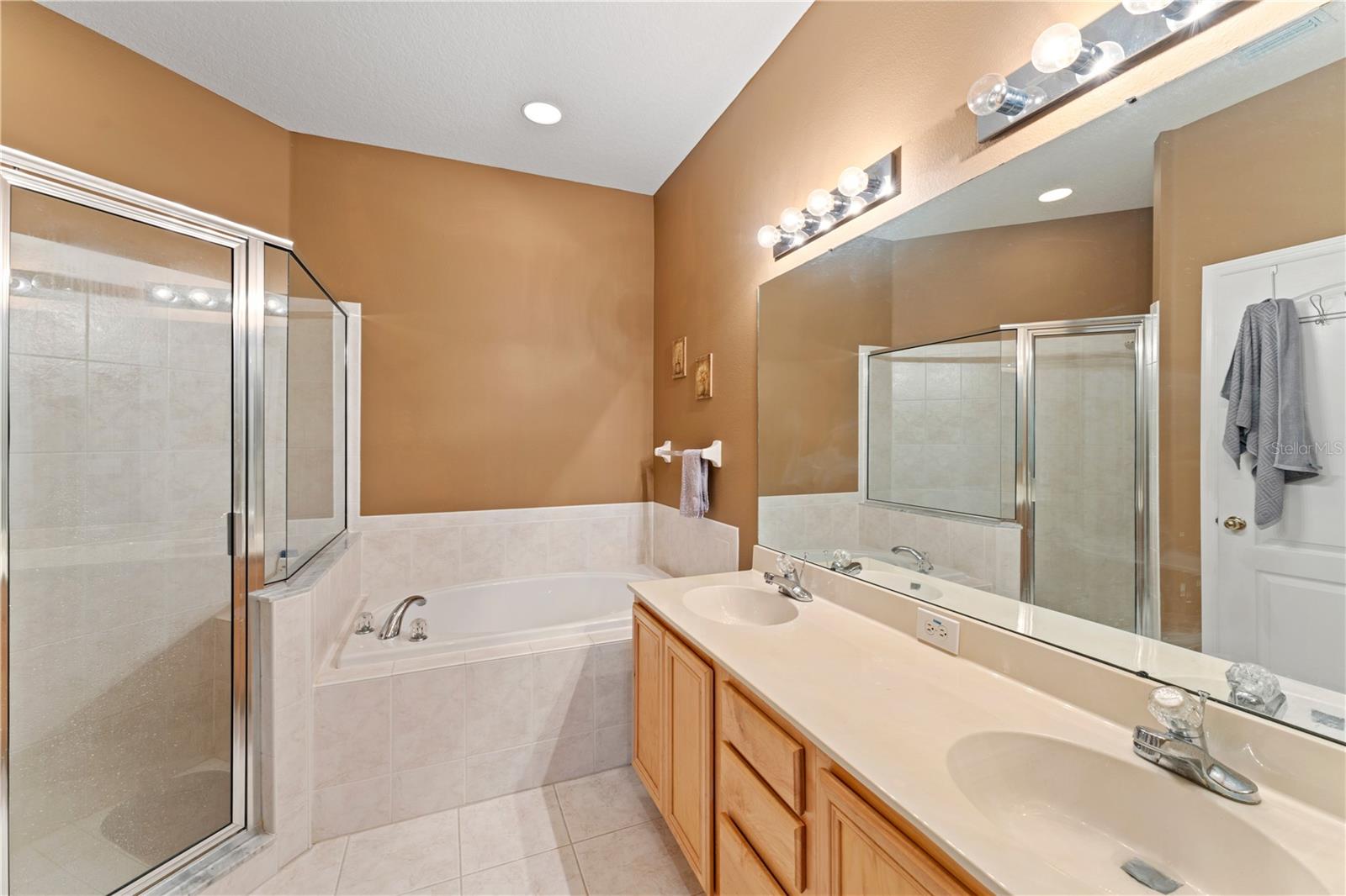 Image 17 of 48 For 19182 Lake Audubon Drive