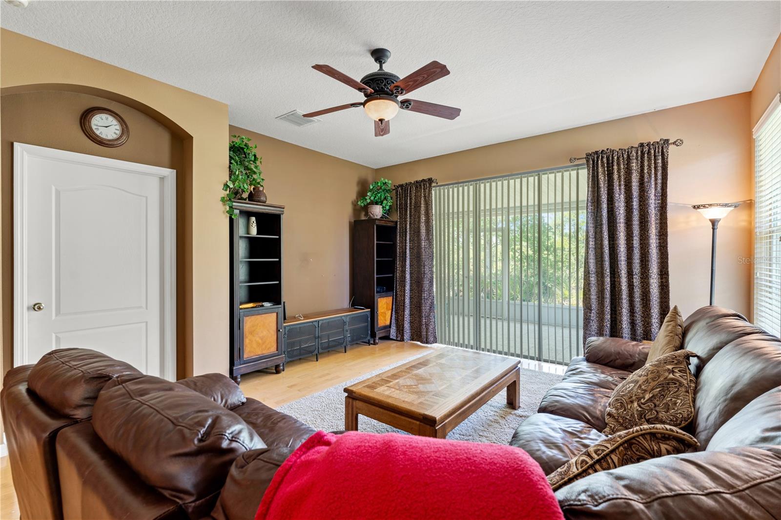 Image 7 of 48 For 19182 Lake Audubon Drive