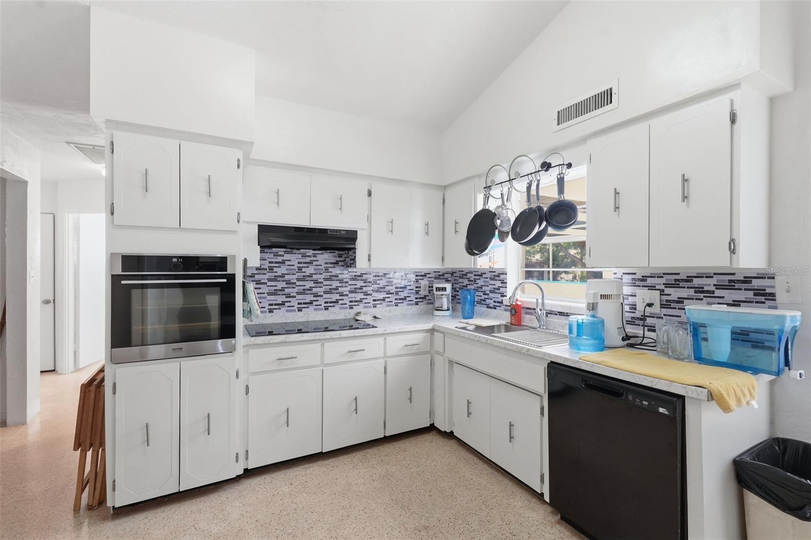 Image 11 of 49 For 11830 86th Avenue