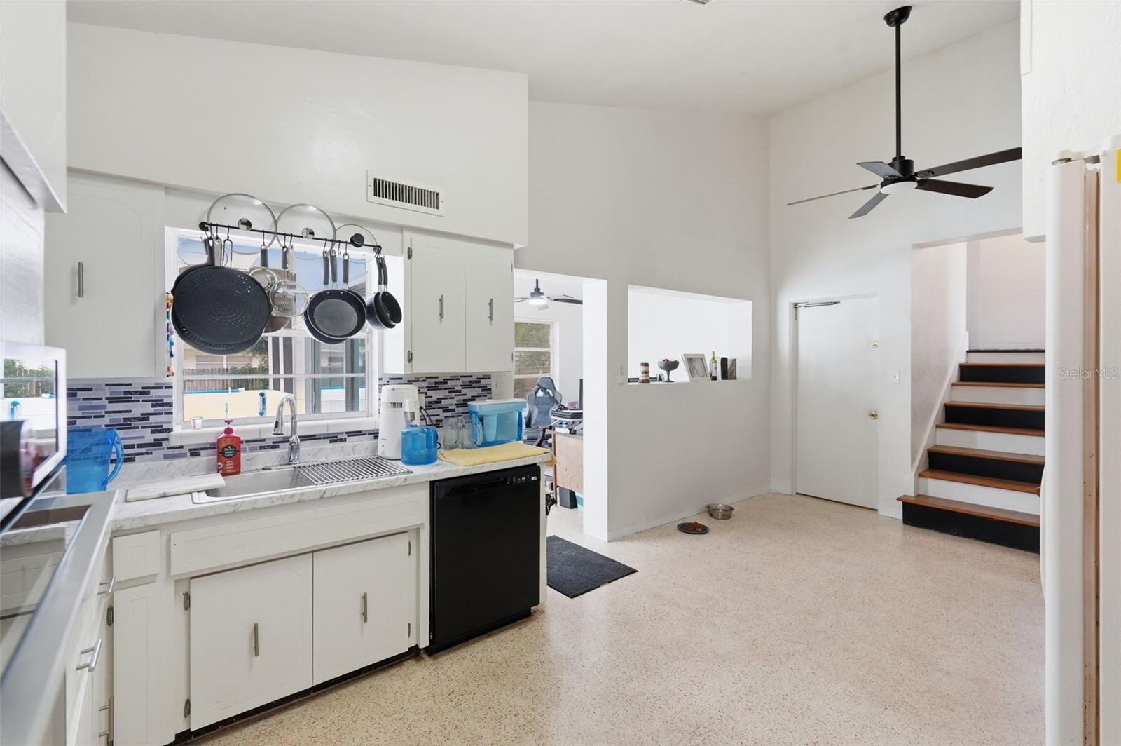 Image 13 of 49 For 11830 86th Avenue