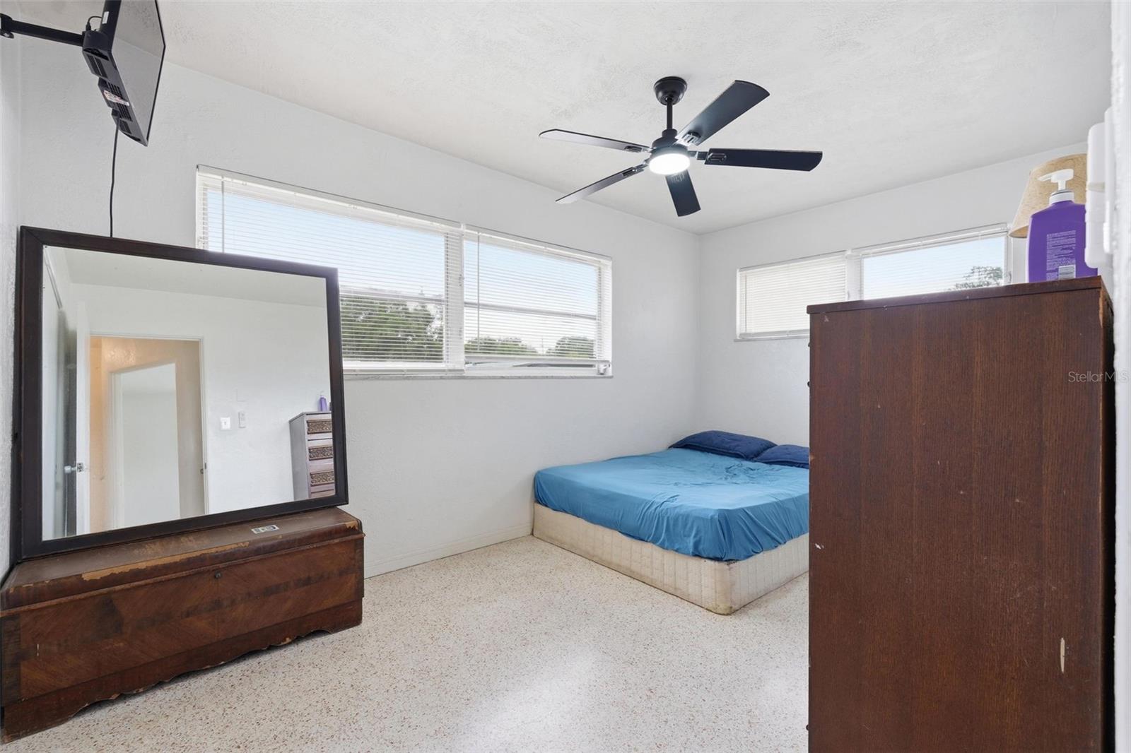 Image 17 of 49 For 11830 86th Avenue