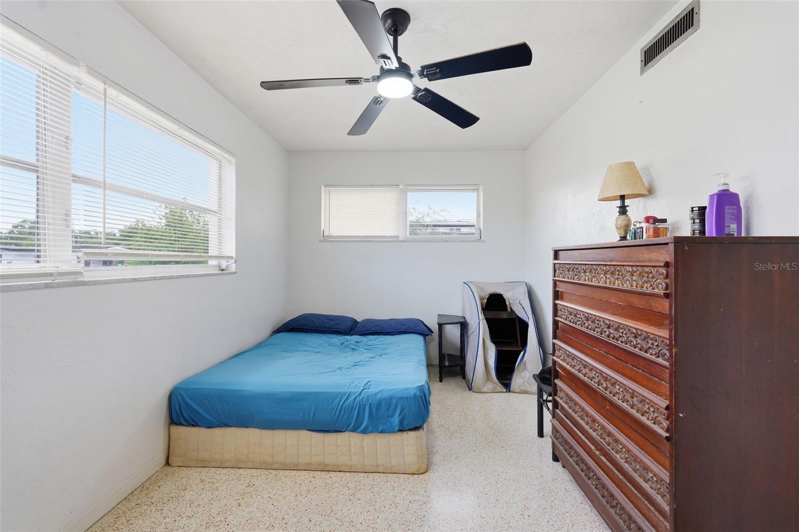 Image 18 of 49 For 11830 86th Avenue