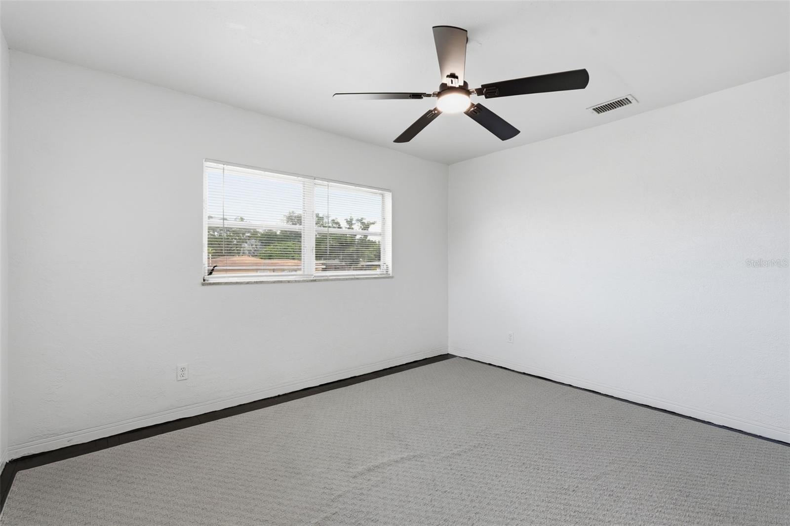 Image 22 of 49 For 11830 86th Avenue