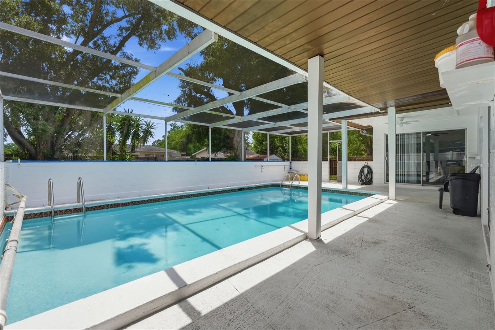 Image 33 of 49 For 11830 86th Avenue