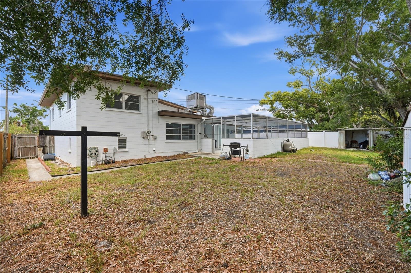 Image 38 of 49 For 11830 86th Avenue