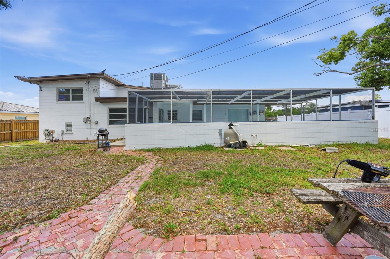 Image 40 of 49 For 11830 86th Avenue