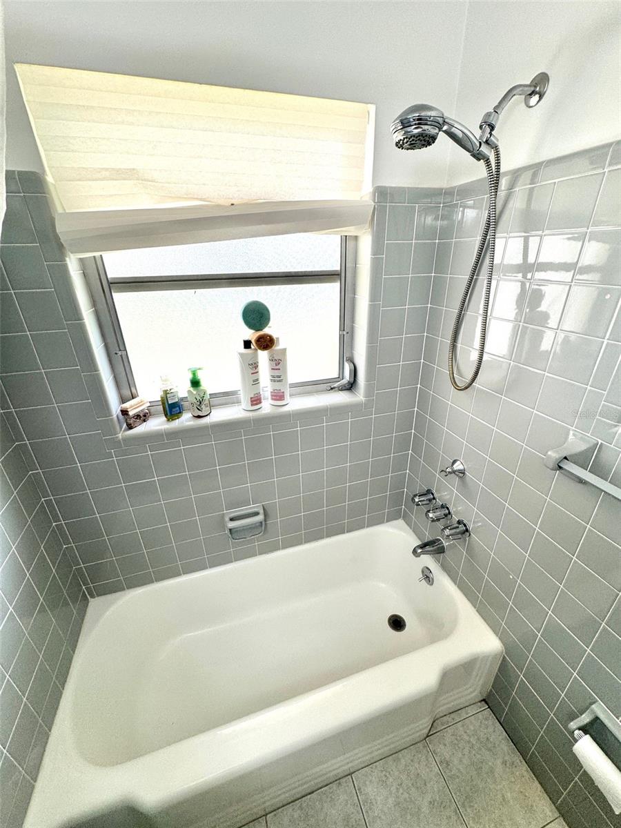 Image 20 of 40 For 1035 Robmar Road