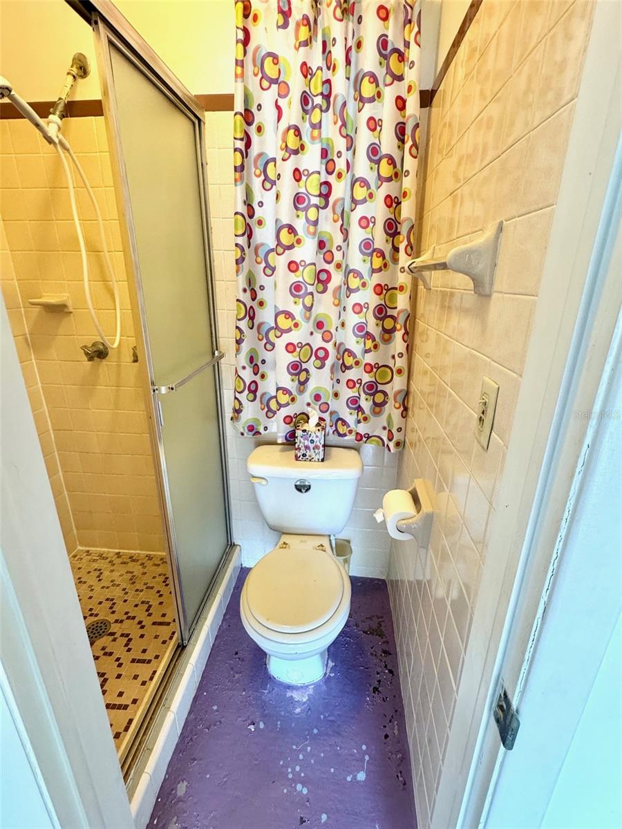 Image 25 of 40 For 1035 Robmar Road