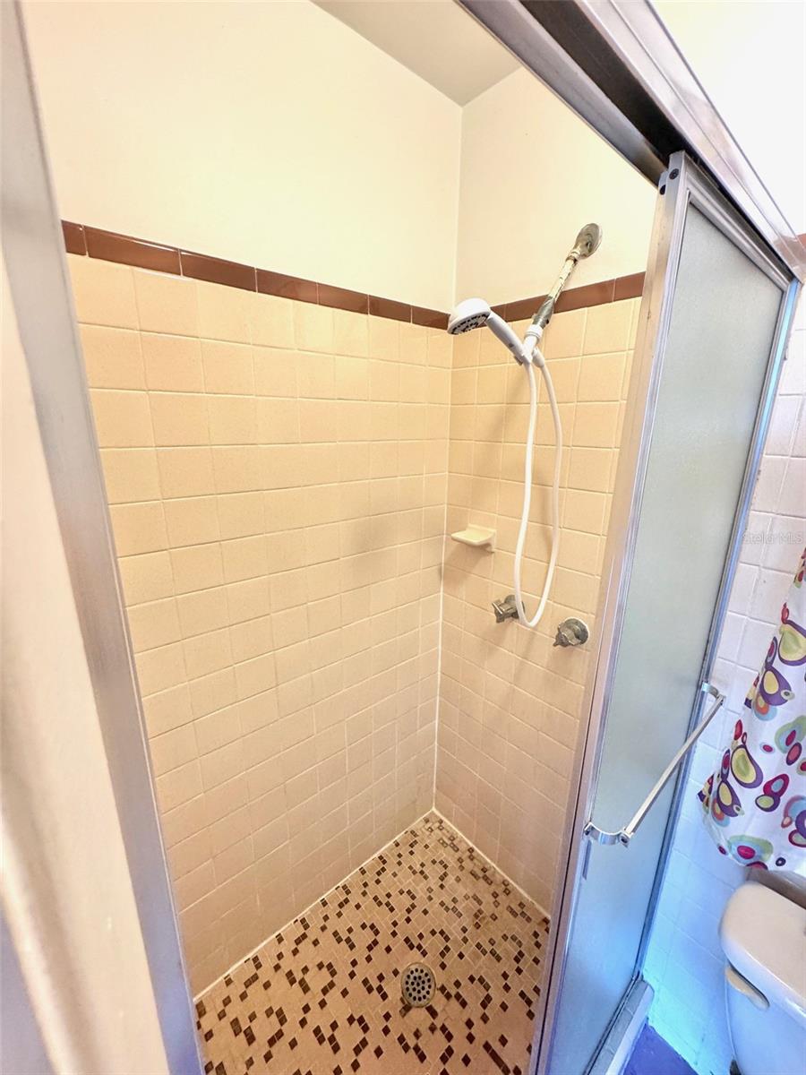 Image 26 of 40 For 1035 Robmar Road