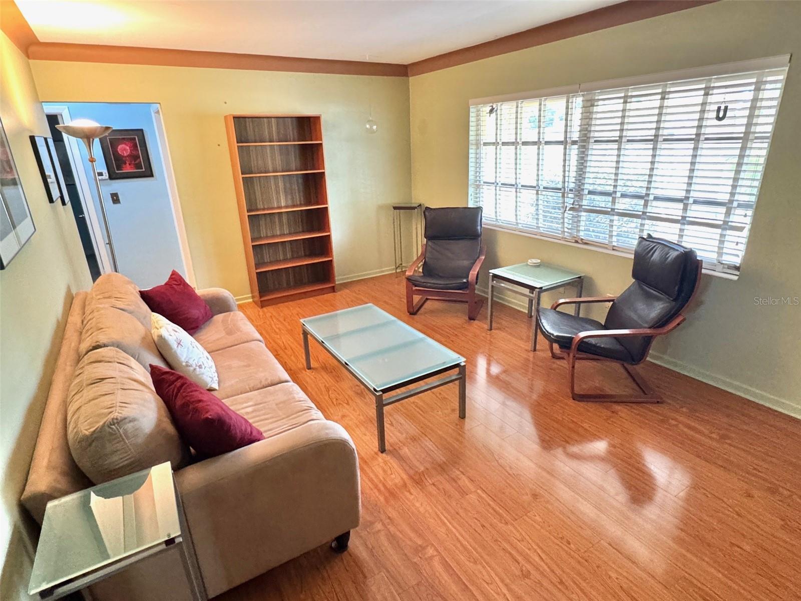 Image 3 of 40 For 1035 Robmar Road