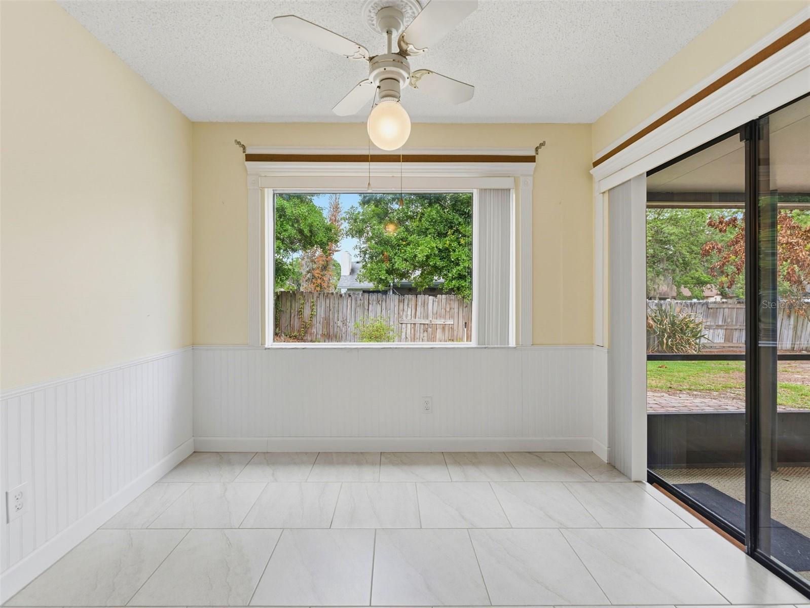 Image 16 of 40 For 1424 Oakwood Lane