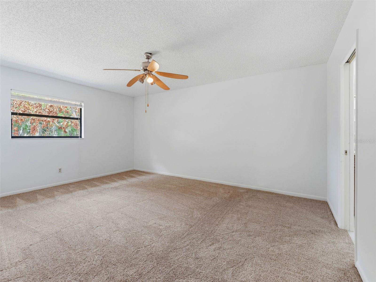 Image 18 of 40 For 1424 Oakwood Lane