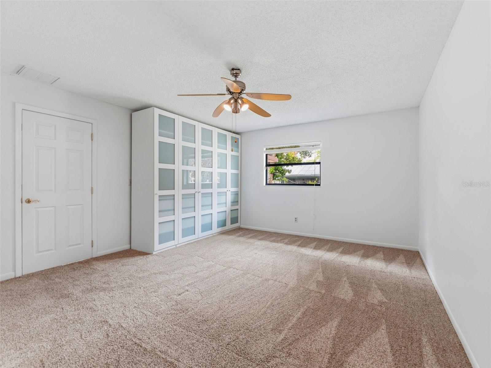 Image 19 of 40 For 1424 Oakwood Lane