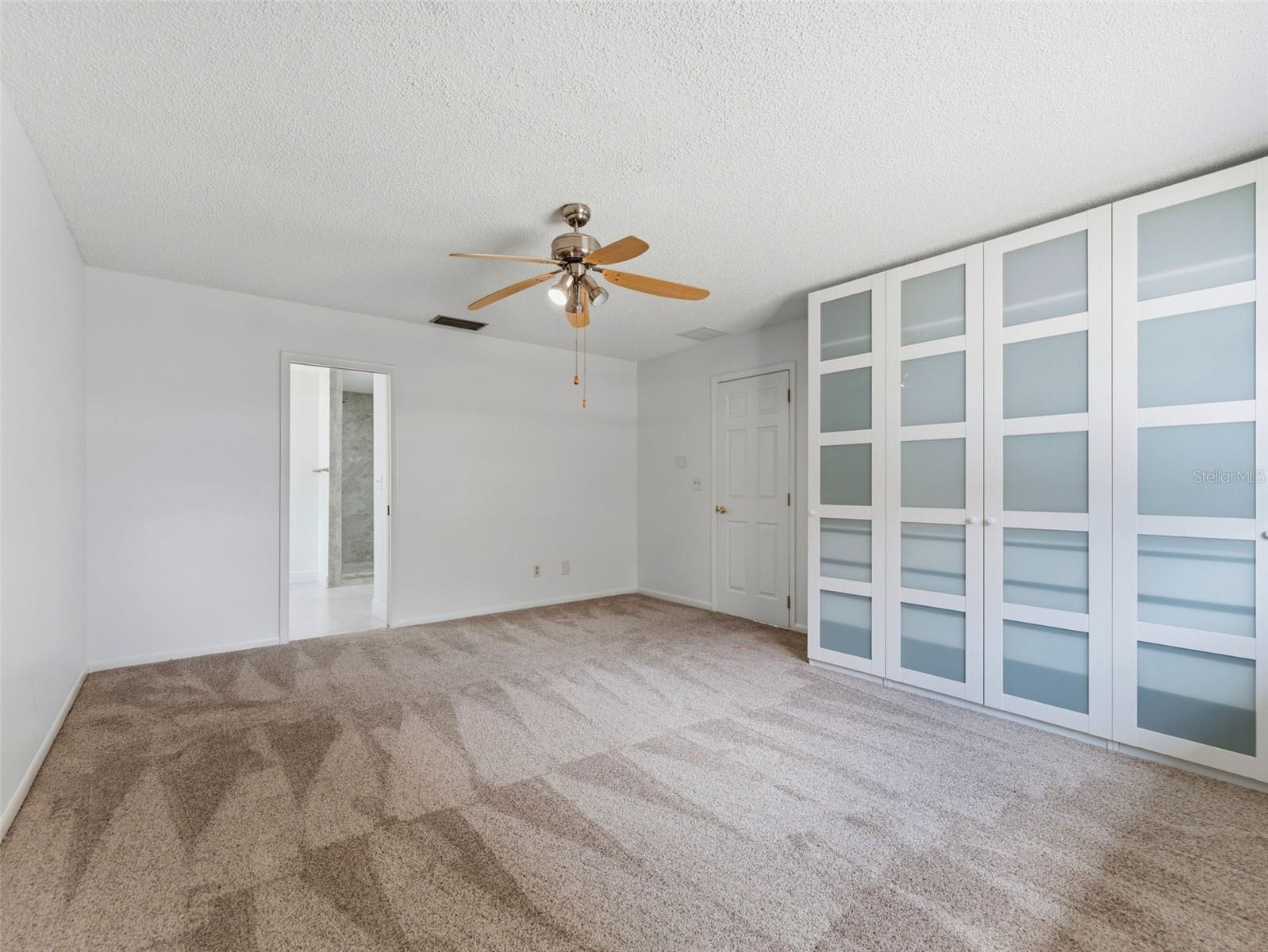 Image 20 of 40 For 1424 Oakwood Lane