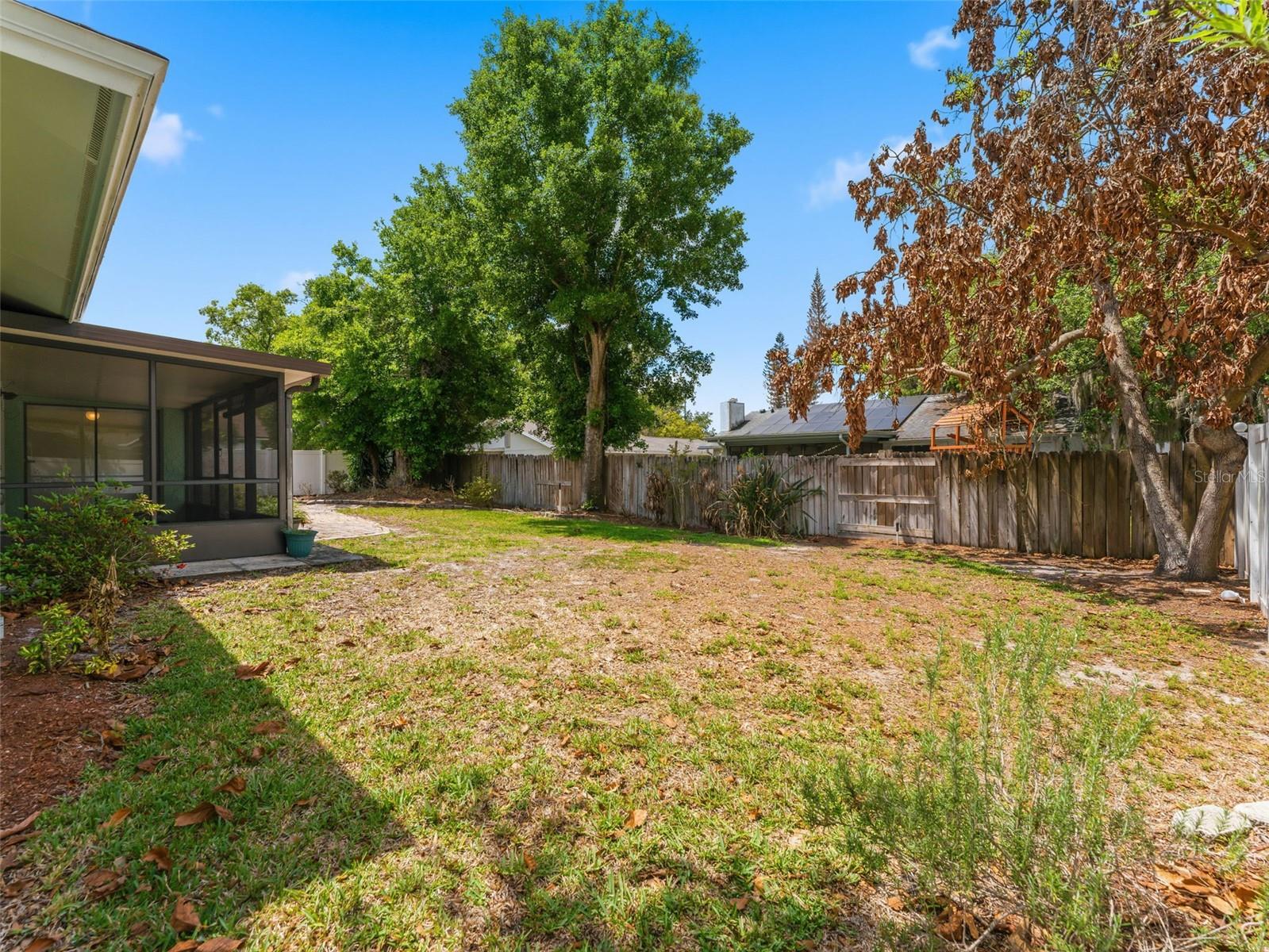 Image 33 of 40 For 1424 Oakwood Lane