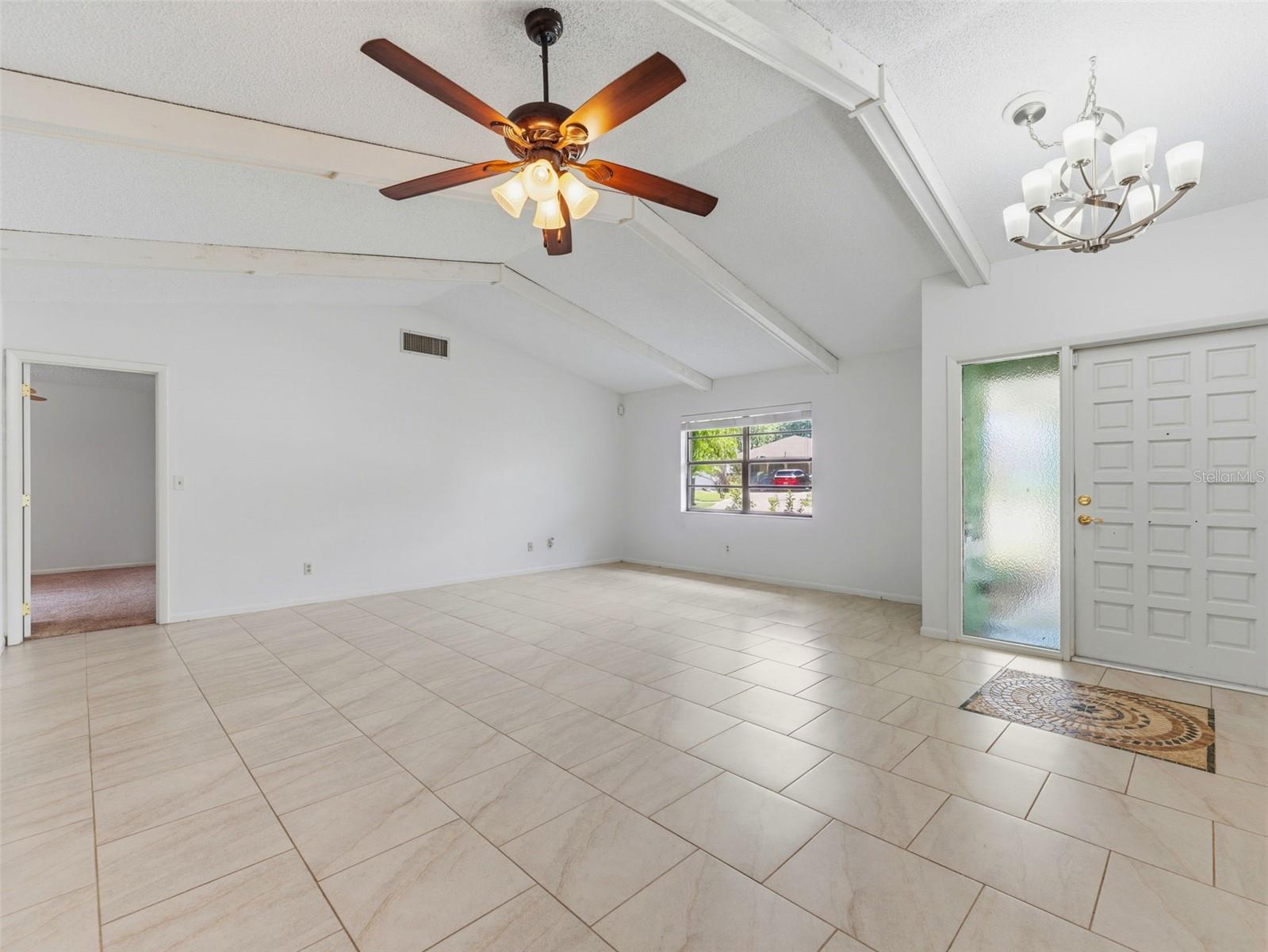 Image 6 of 40 For 1424 Oakwood Lane