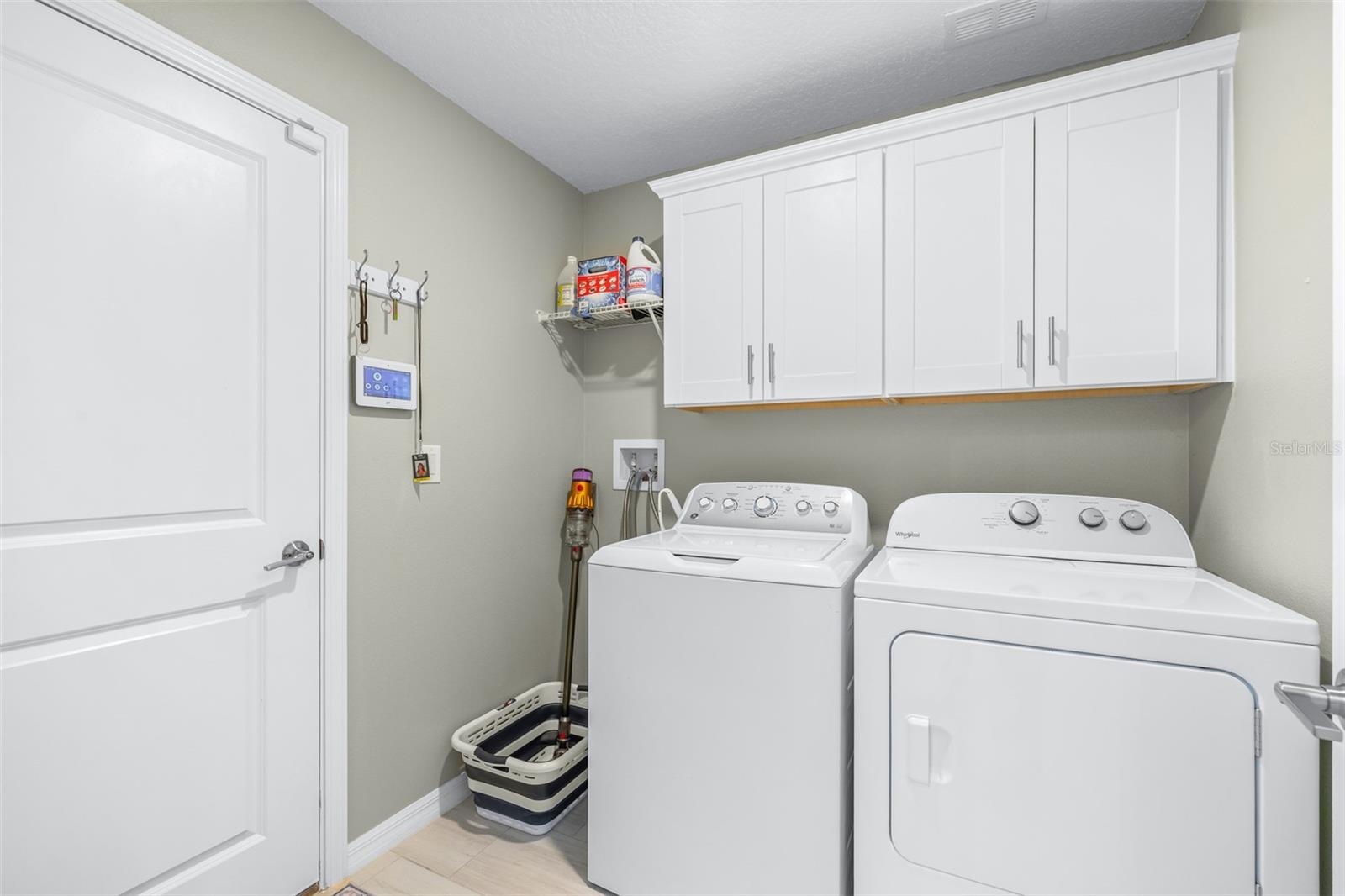 Image 25 of 75 For 8969 Little Bluestem Drive