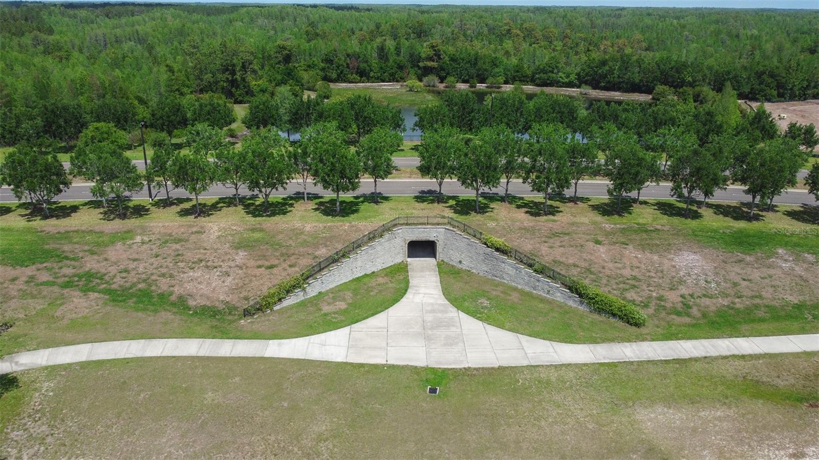 Image 62 of 75 For 8969 Little Bluestem Drive