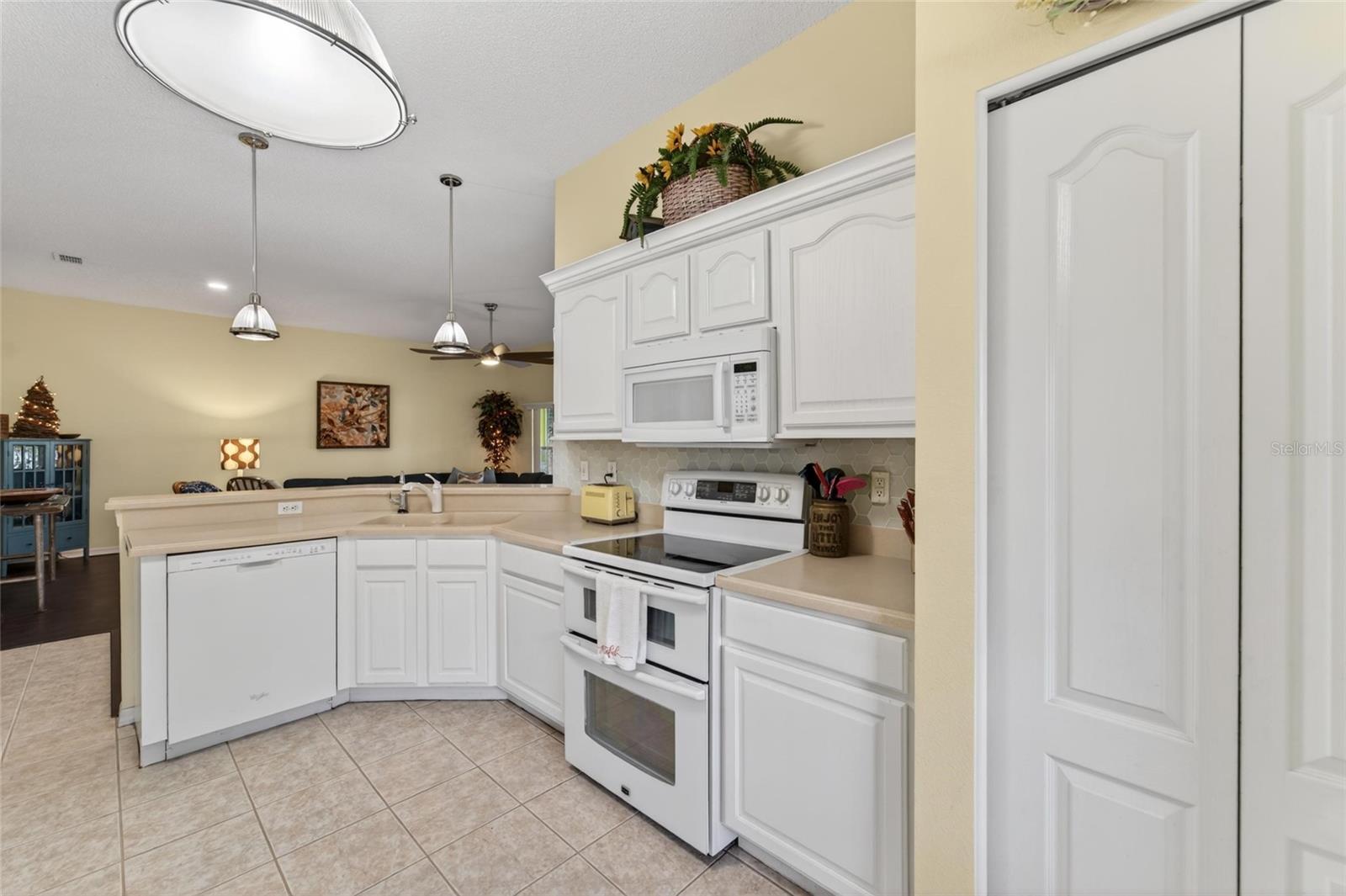 Image 16 of 66 For 2312 Brookfield Greens Circle 61