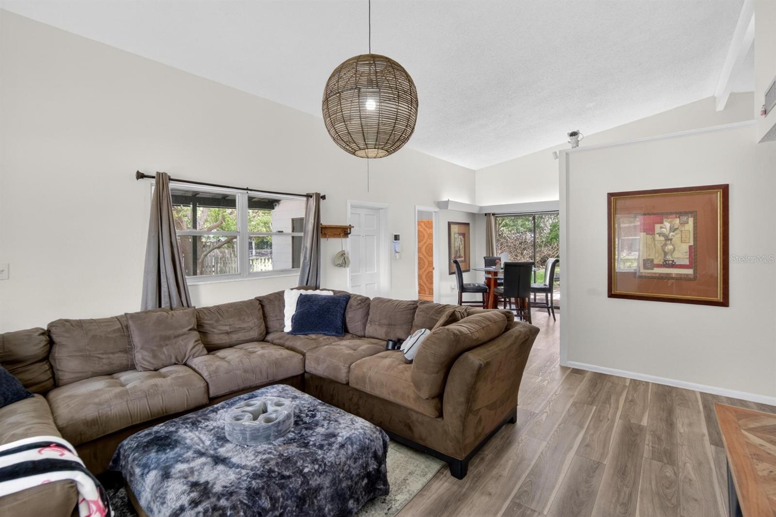 Image 4 of 38 For 113 6th Jpv Street