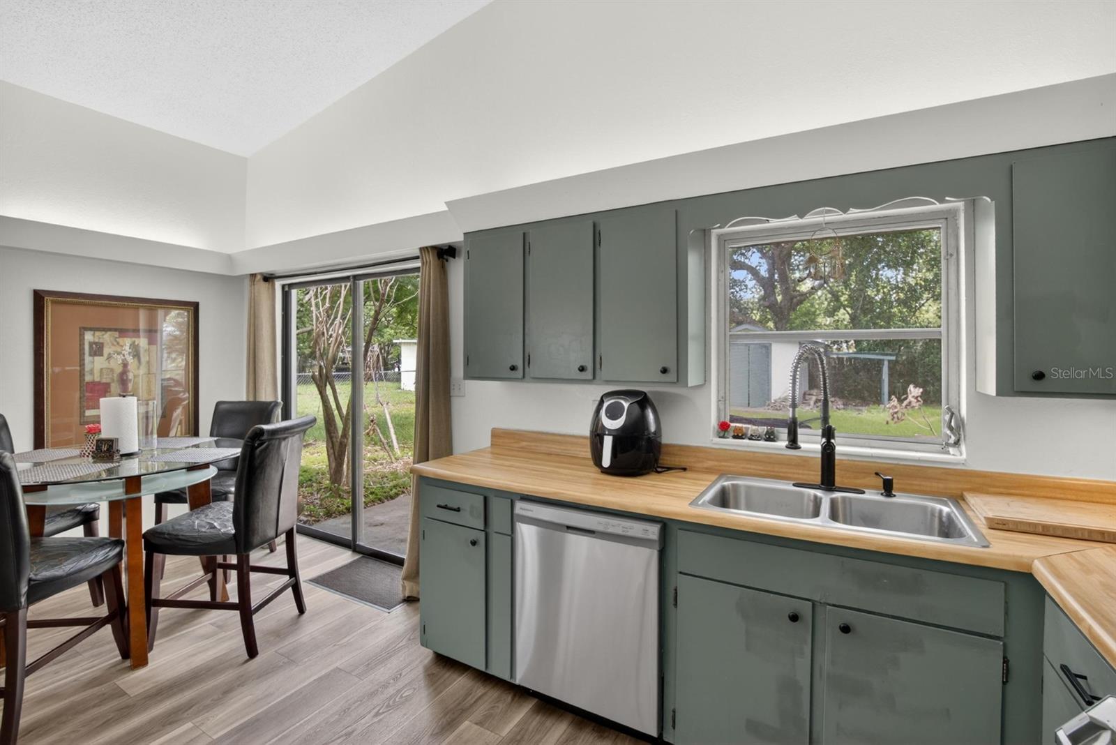 Image 9 of 38 For 113 6th Jpv Street