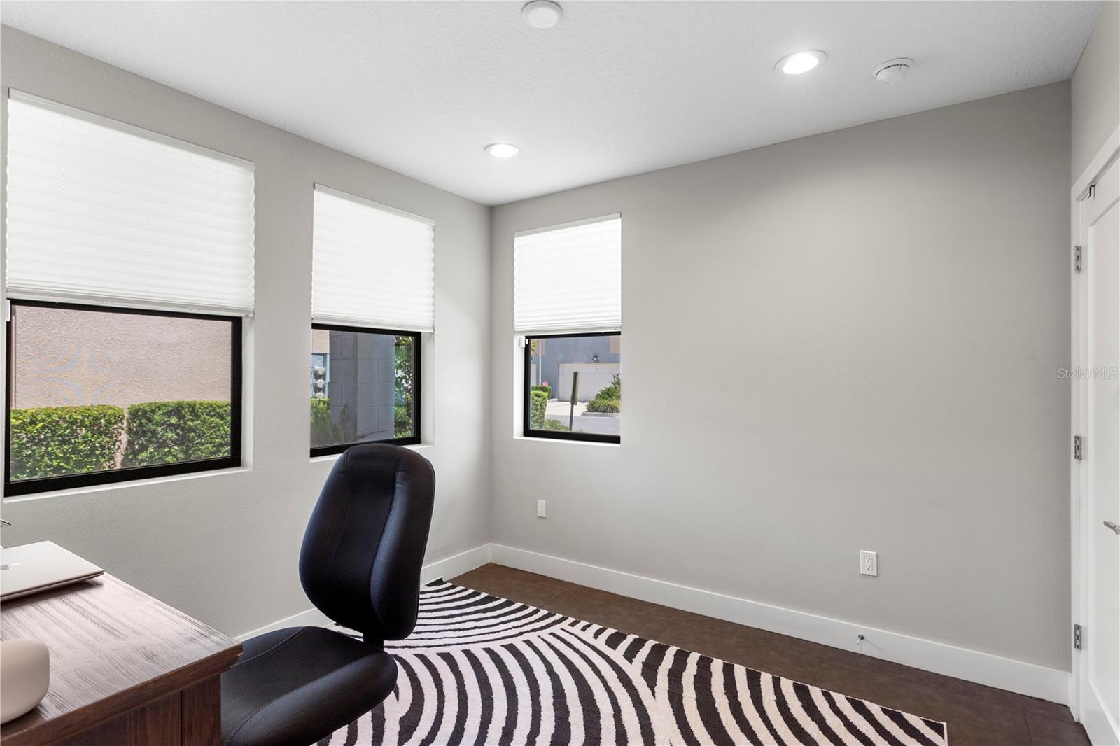 Image 14 of 46 For 2521 11th Place N